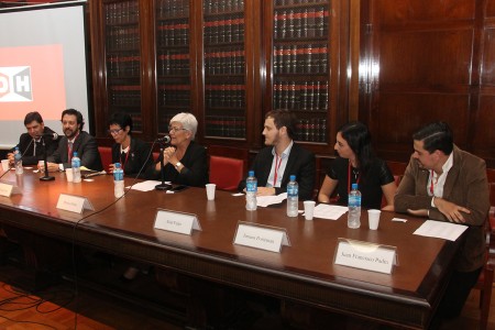 Acto de bienvenida al equipo ganador del Concurso "Jean Pictet" sobre alegatos y simulación en Derecho Internacional Humanitario