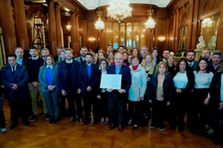 El Observatorio de Derecho Electoral de la Facultad de Derecho de la UBA participó de la iniciativa "Ciudad Limpia, Campaña Responsable", y adhirió al compromiso allí acordado