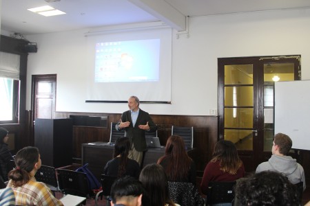 La Facultad recibió a estudiantes de la Universidad Diego Portales de Chile en el marco de Programa Intensivo de Invierno