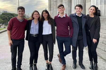 La Facultad seleccionó al equipo que participará en el concurso "Simulación Judicial ante Corte Penal Internacional" (edición 2022)