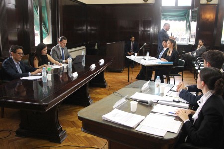 Sesión abierta del equipo que representará a la Facultad en la X Competencia de Arbitraje Internacional de Inversión