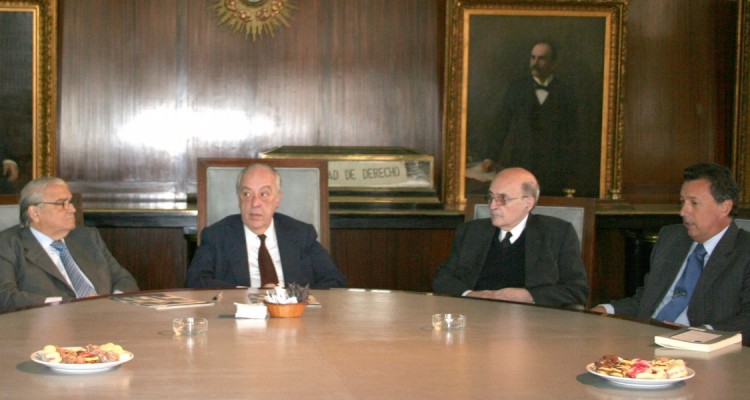 Héctor A. Méndez, Atilio Alterini, Miguel Ángel Ciuro Caldani y Alberto Dalla Vía