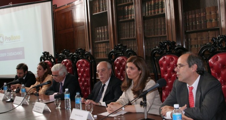 Julián Costábile, Rina Barbieri, Enrique V. del Carril, Atilio Alterini, Varina Suleiman y Martín Zapiola Guerrico