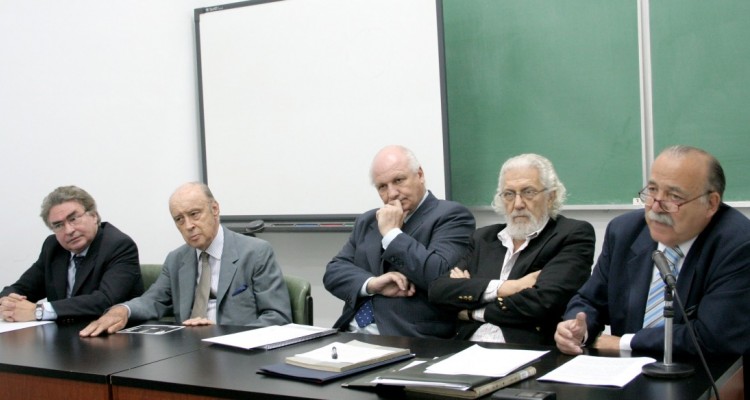 Agustín Torres, Horacio A. García Belsunce, Jorge H. Damarco, Arístides H. M. Corti y José O. Casás