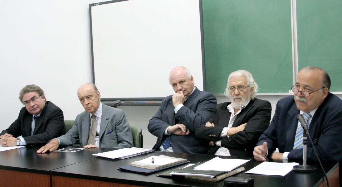 Agustín Torres, Horacio A. García Belsunce, Jorge H. Damarco, Arístides H. M. Corti y José O. Casás