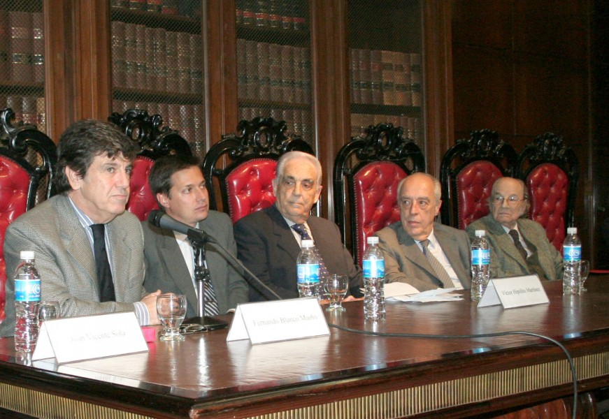 Juan V. Sola, Fernando Blanco Muiño, Víctor Hipólito Martínez, Atilio Alterini y Félix Luna