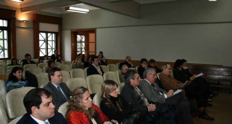 Mesa de debate internacional sobre Arbitraje