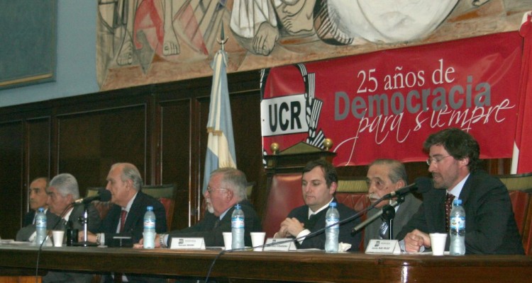 Daniel Salvador, Hipólito Solari Yrigoyen, Ricardo Gil Lavedra, Mario Jaraz, Hernán Rossi, Julio César Strassera y Carlos Mas Velez