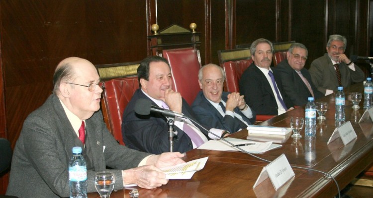 Andrés D´Alessio, León C. Arslanian, Atilio A. Alterini, Felipe Solá, Manuel Martín Fernández y Khatchik Der Ghougassian