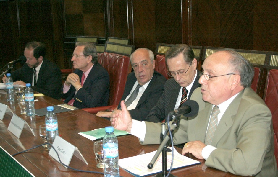 Ezequiel Abasolo, Mariano Grondona, Atilio A. Alterini, Adalberto Rodríguez Giavarini y Carlos Custer