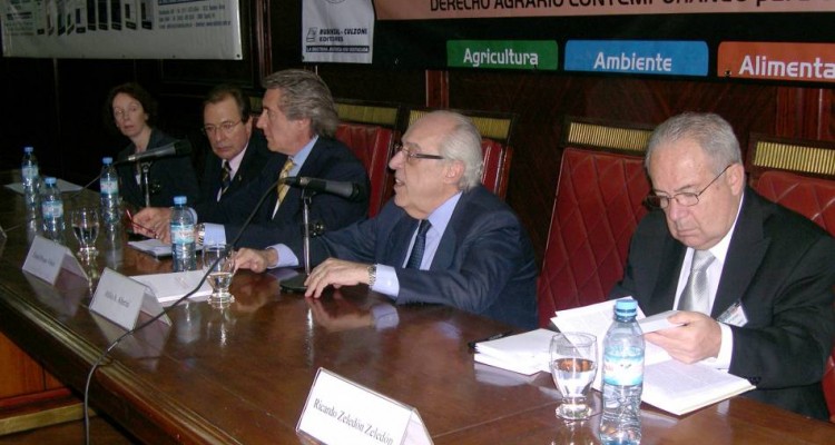 Jorge A. Franza, Daniel R. Vítolo, Atilio A. Alterini, Ricardo Zeledón Zeledón y Miguel Ángel de la Torre Mayoraz