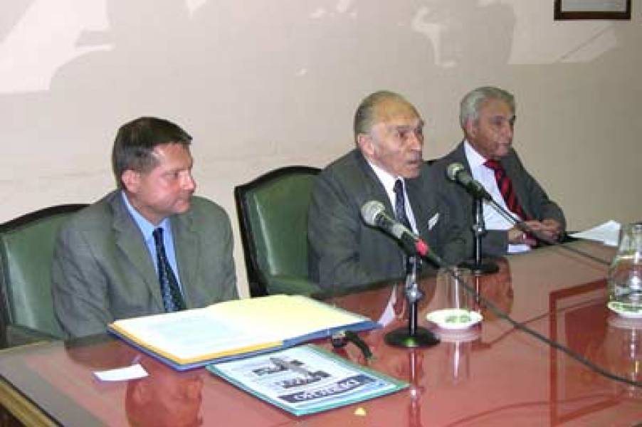 Teodoro Hampe Martínez, Abelardo Levaggi y Bernardino Bravo Lira