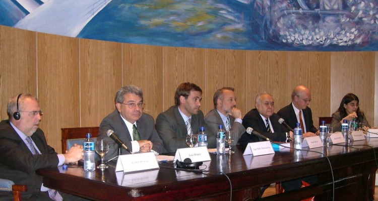 Robert Howse, José Álvarez, Juan Pablo Bohoslavsky, Martín Böhmer, Agustín Gordillo, Benedict Kingsbury y Luciana Ricart