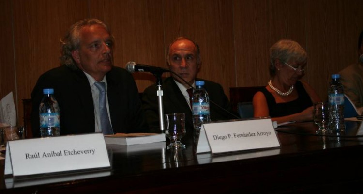 Diego Fernández Arroyo, Ricardo L. Lorenzetti y Mónica Pinto