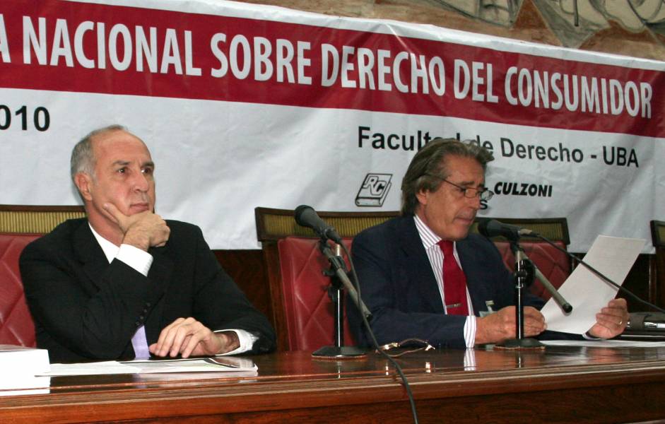 Ricardo L. Lorenzetti y Daniel R. Vítolo