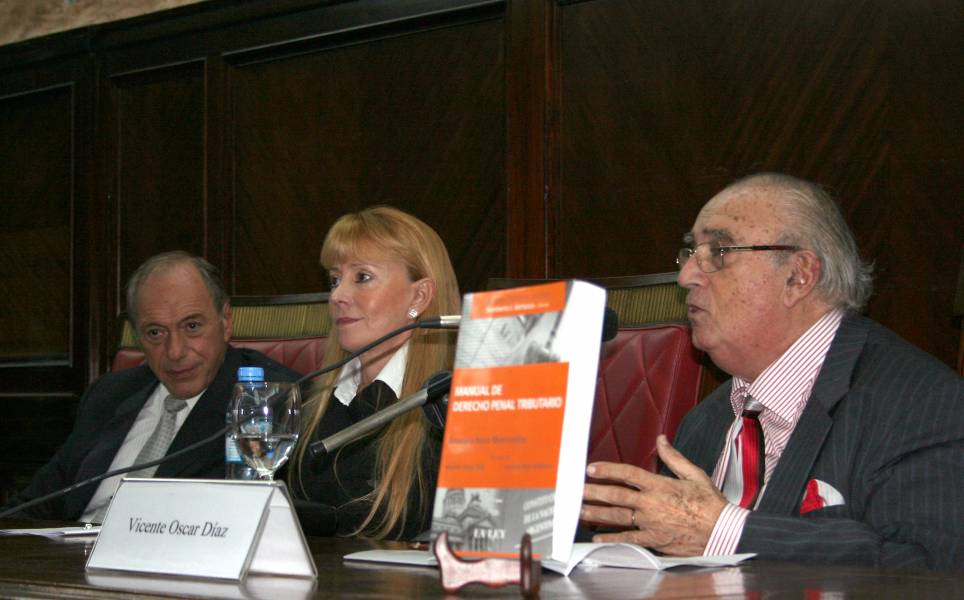 Eugenio R. Zaffaroni, Graciela N. Manonellas y Vicente O. Díaz