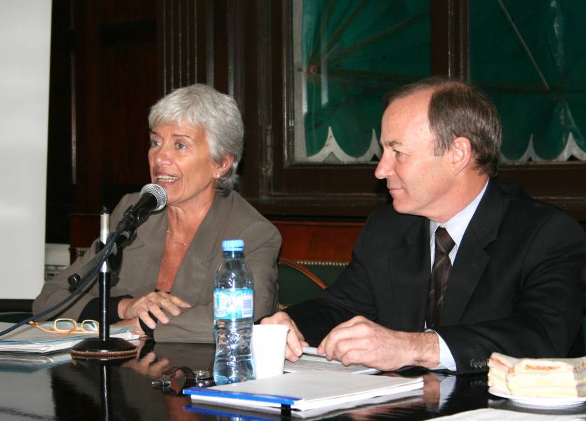 Mónica Pinto y Bryant C. Garth