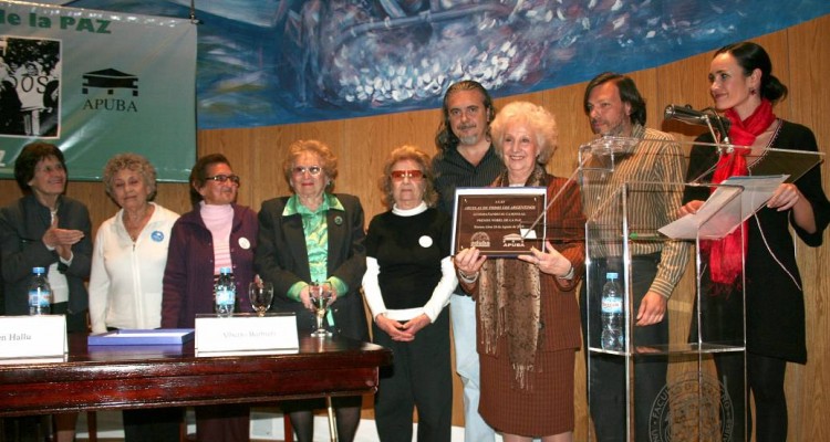 “Acompañamos la nominación al Premio Nobel de la Paz porque creemos que el mundo se beneficiaría al compartir su acción para la paz”, manifestó nuestra Decana