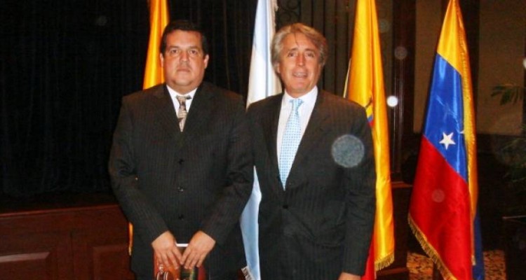 Pedro Solines Chacón (Superintendente de Compañías del Ecuador) y Daniel Roque Vítolo (Director del Departamento de Derecho Económico y Empresarial)