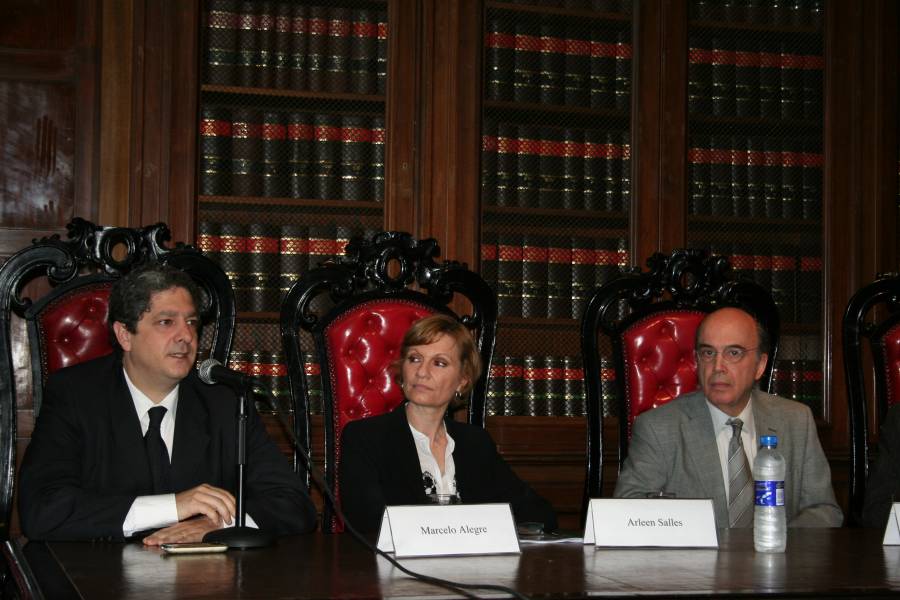 Marcelo Alegre, Arleen Salles y Hernán Doval