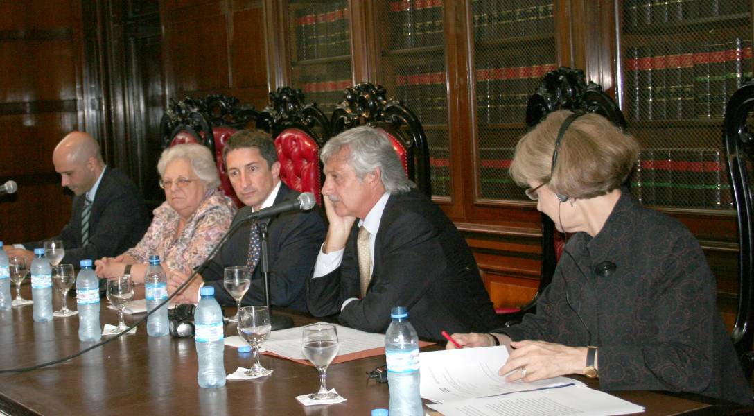 Álvaro Herrero, Carmen Argibay, Adrián Ventura, Alejandro Carrió y Elizabeth W. Millard