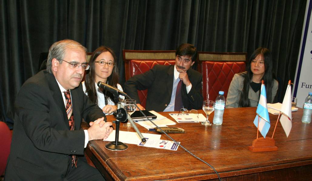 Daniel H. Obligado, María Verónica Yamamoto, Julián H. Langevin y Mirta Matsunoshita