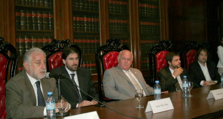 Osvaldo Siseles, Carlos Mas Velez, Rubén E. Hallú, Gonzalo Álvarez y Marcelo Di Estefano