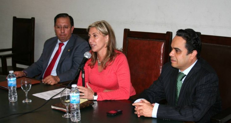 Miguel Castillo, Marcela Basterra y Francisco J. Acuña Llamas