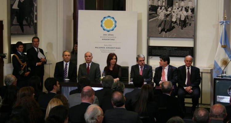 El Digesto Jurídico Argentino elaborado por la Facultad de Derecho se presentó en la Casa Rosada