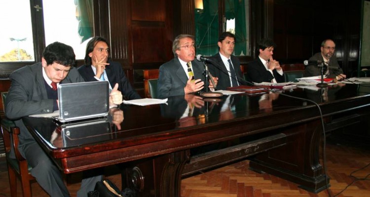 Antonio Cricco, Gabriel Ludueña, Daniel R. Vítolo, Eduardo Laguzzi, Carlos A. Forcada y Gustavo J. Naveira de Casanova