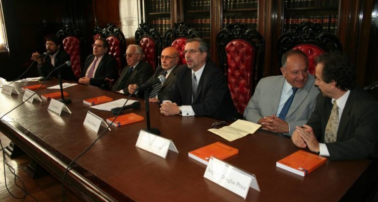 Diego Luna, Pablo López Ruf, Roberto Vernengo, Julio Raffo, Eduardo Méndez, Hipólito Giménez y Jorge E. Douglas Price 