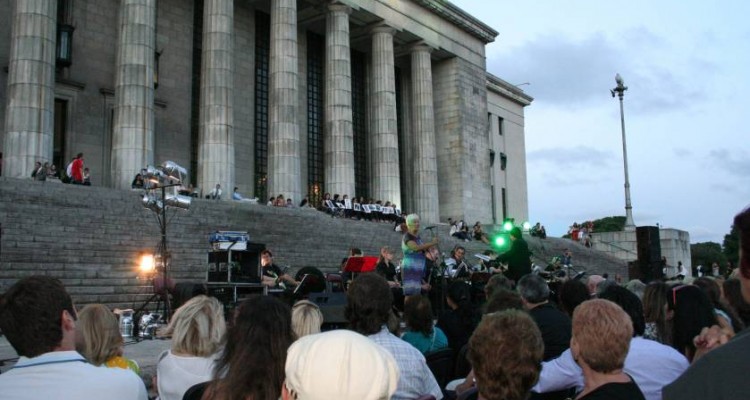 Con un concierto en las escalinatas, la Facultad de Derecho celebró el Día de la Mujer