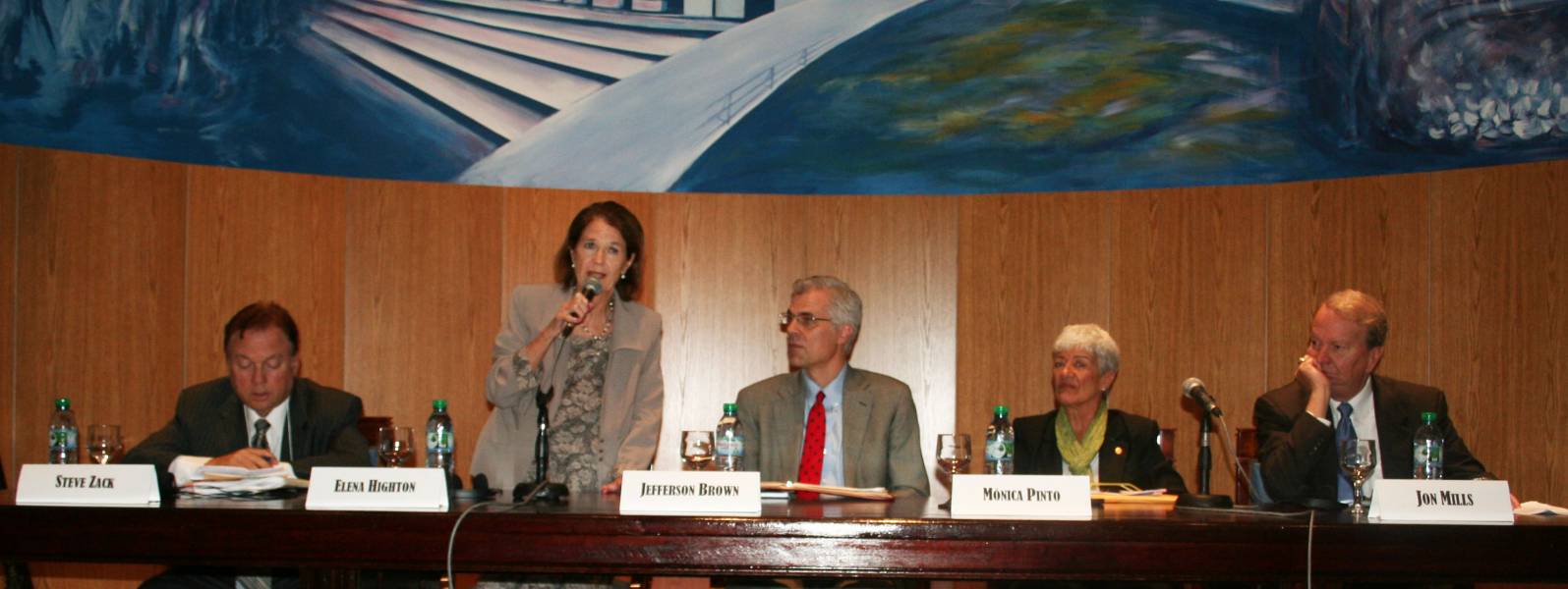 Stephen N. Zack, Elena Highton de Nolasco, Jefferson T. Brown, Mónica Pinto y Jon Mills