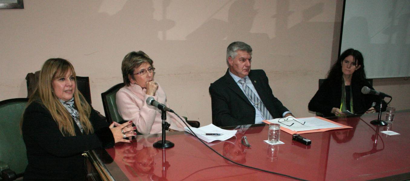 Marisa Aizenberg, Susana Cayuso, Francisco Brischetto y Laura Clérico