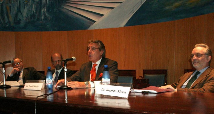 Martín Arecha, Rafael M. Manóvil, Daniel R. Vítolo y Ricardo Nissen