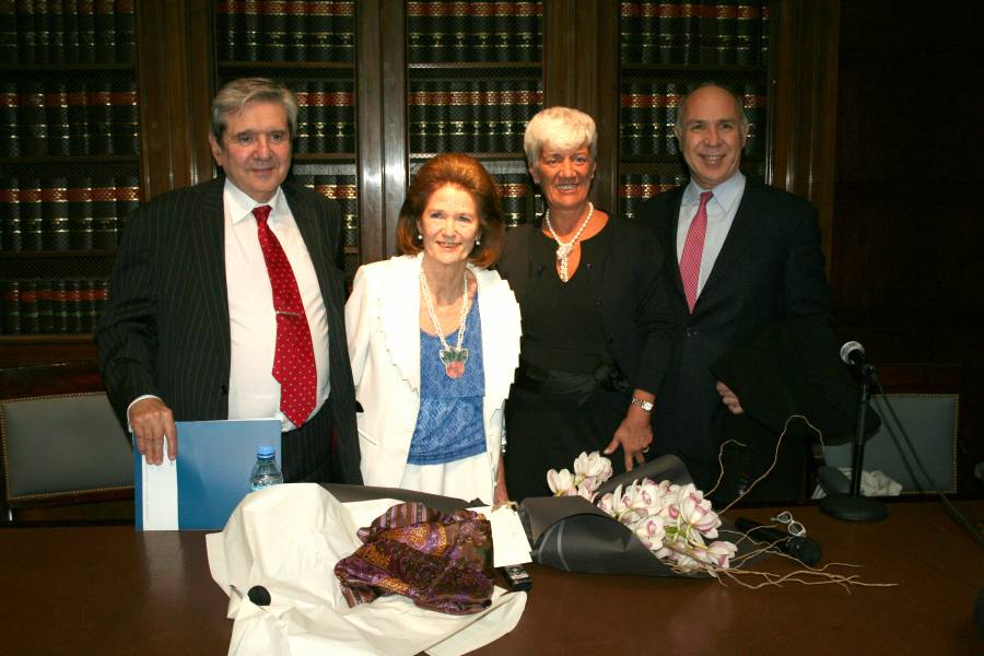 Alberto J. Bueres, Elena Highton de Nolasco, Mónica Pinto y Ricardo L. Lorenzetti