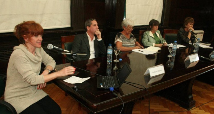Sandra M. Wierzba, Guillermo Martínez, Mónica Pinto, Norma Silvestre y Rosa Vila