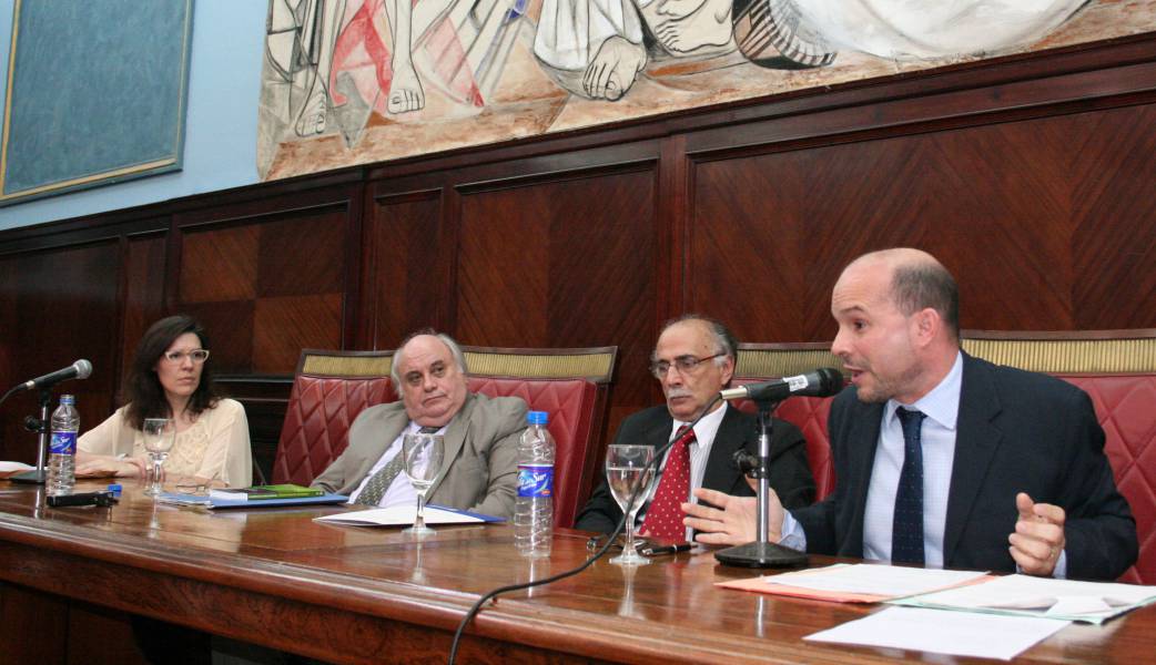 Fabiana Compiani, Oscar Ameal, Arturo Caumont y Sebastián Picasso