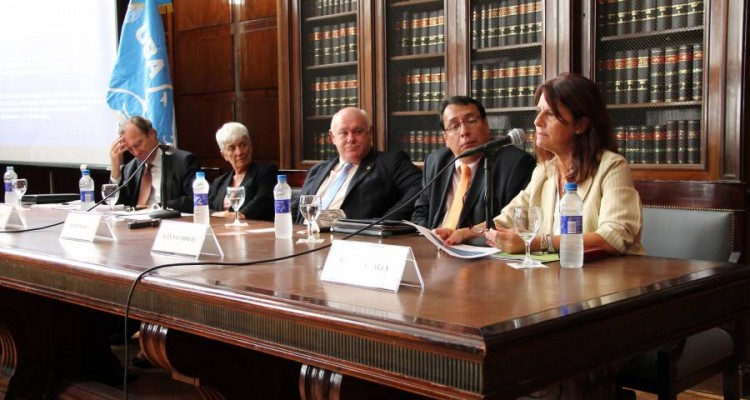 Norberto Liwski, Mónica Pinto, Ruben Hallu, Juan Navarrete y Marcela Gally