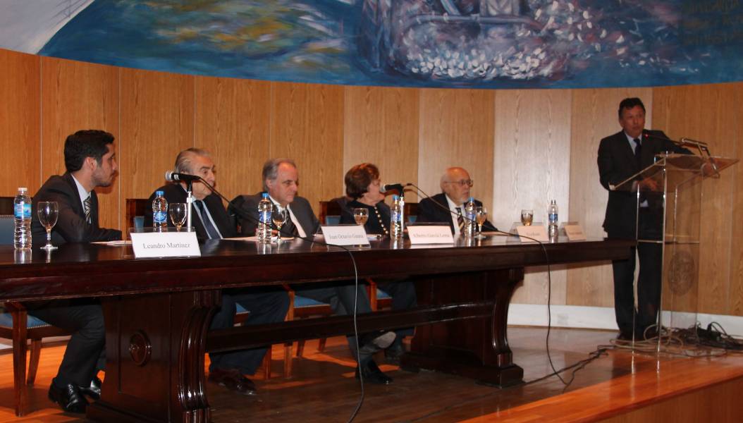 Leandro Martínez, Juan Octavio Gauna, Alberto García Lema, Elva Roulet, Horacio Sanguinetti y Alberto Dalla Via