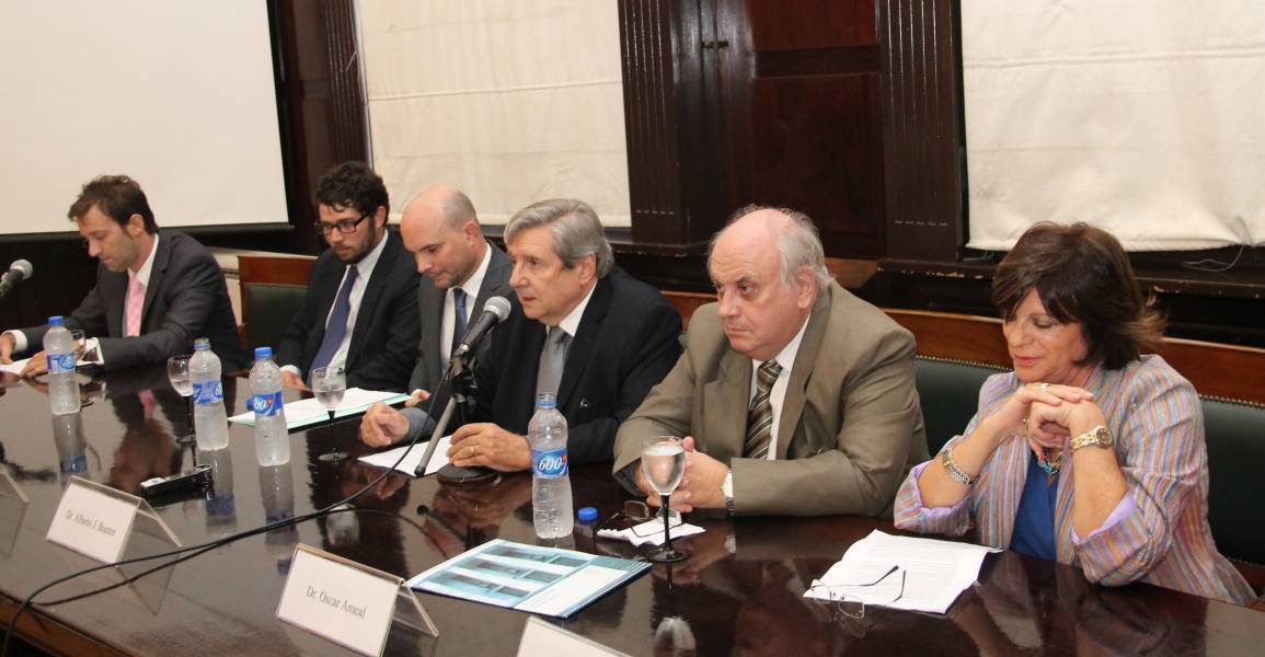 Augusto Mariño Galasso, Damián R. Pizarro, Sebastián Picasso, Alberto J. Bueres, Oscar Ameal y Norma Silvestre