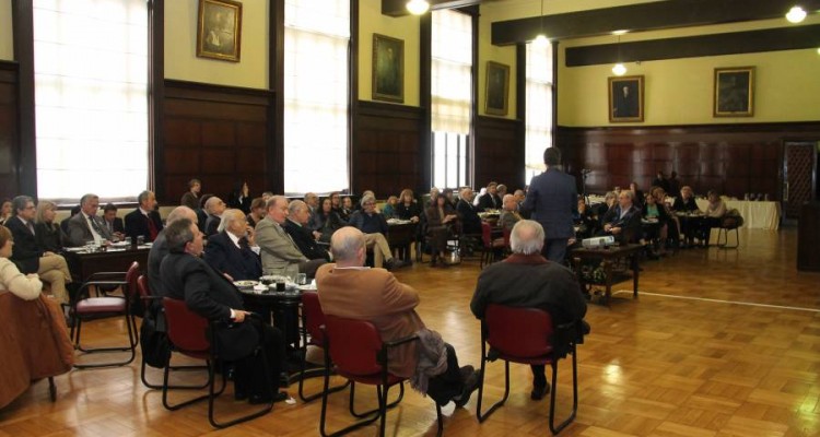 Ciclo de almuerzos académicos para profesores de la Facultad Neurociencias y Derecho