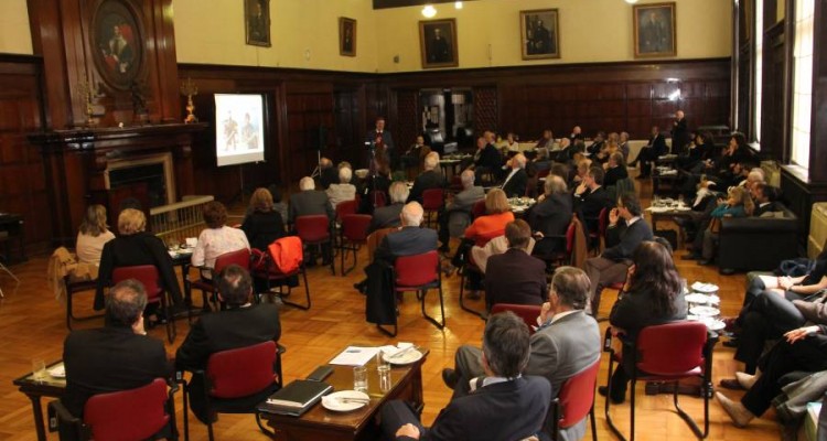 Ciclo de almuerzos académicos para profesores de la Facultad Neurociencias y Derecho