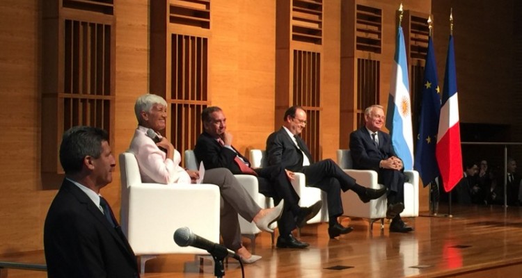 La Decana Mónica Pinto participó de un encuentro junto al Presidente de Francia, François Hollande