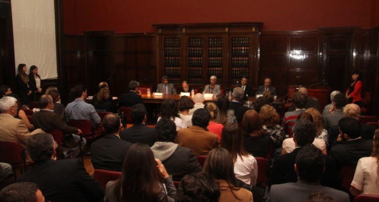 Homenaje al Profesor David Baigún y reconocimiento a los alumnos egresados de la Carrera de Especialización en Derecho Penal