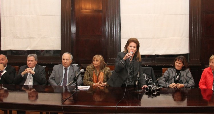 José B. Fajre, Carlos Clerc, Omar Díaz Solimine, Miriam Smayevsky, Elena Inés Highton de Nolasco, Liliana Abreut y Gabriela Iturbide