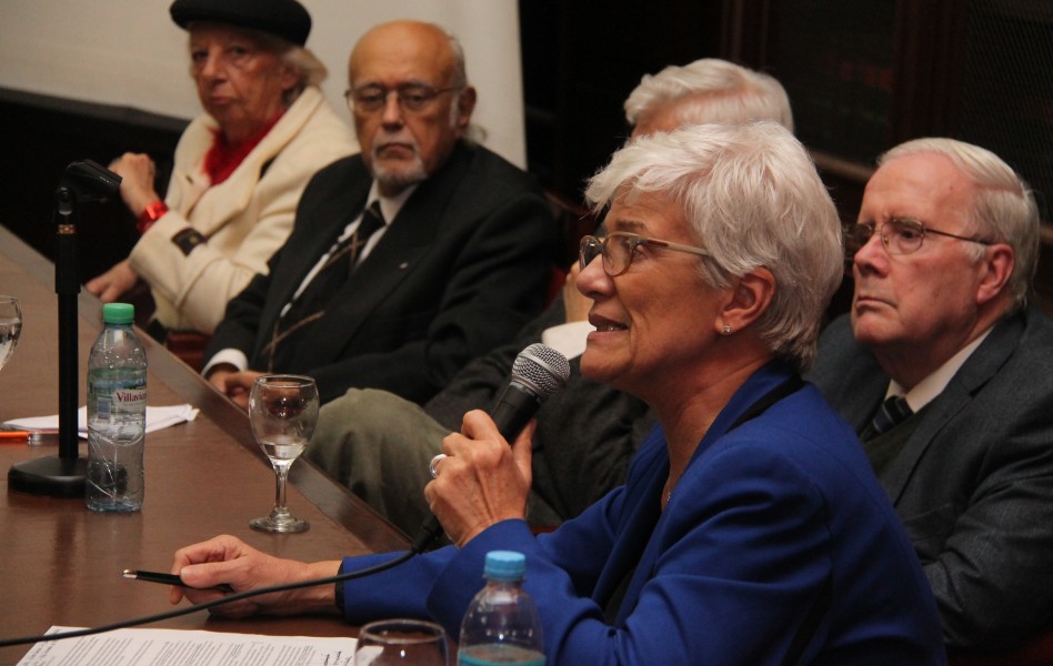 Hebe Leonardi de Herbón, Horacio Sanguinetti, Luis Alberto Romero, Tulio Ortiz y Mónica Pinto