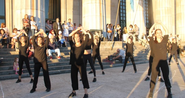 Danza coreográfica “Bolero de ravel” (coreografía y dirección por Mónica Fracchia)