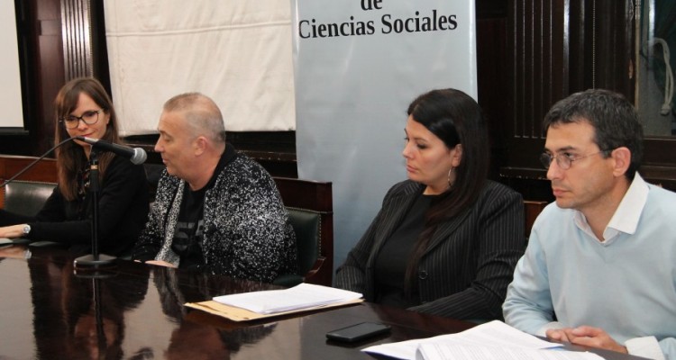 Silvina Pezzetta, Andrés Gil Domínguez, Clara Correa y Martín Scotto