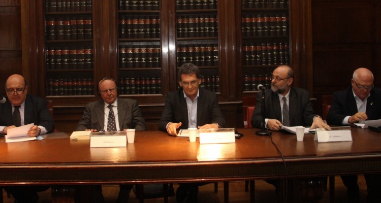 Roberto Malkassian, Yves Ternon, Claudio Avruj, Yosi Goldstein y Héctor Sussman